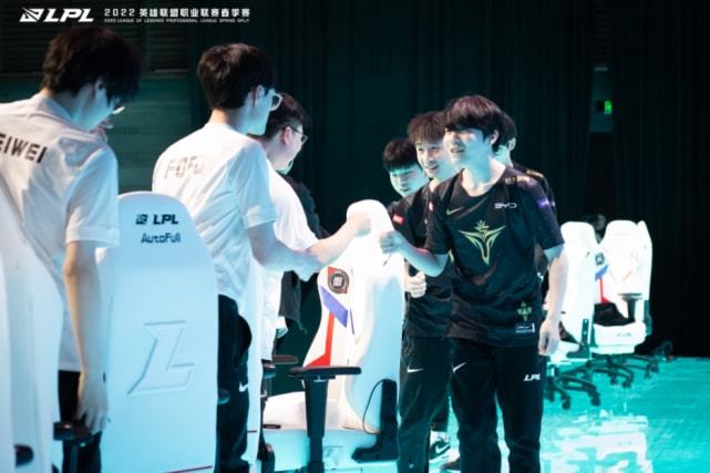 心与球员投 心与球员投